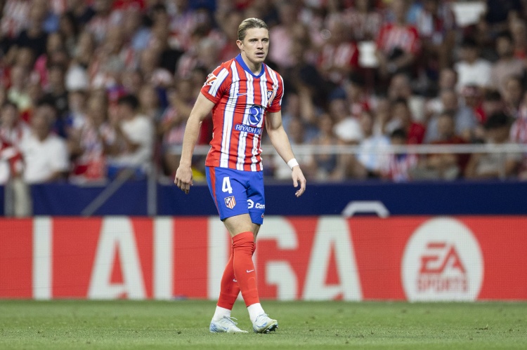 世体:马竞左后卫后腰中卫需加强,另外可能考虑引进一名前锋 世体:马竞左后卫后腰中卫需加强,另外可能考虑引进一名前锋