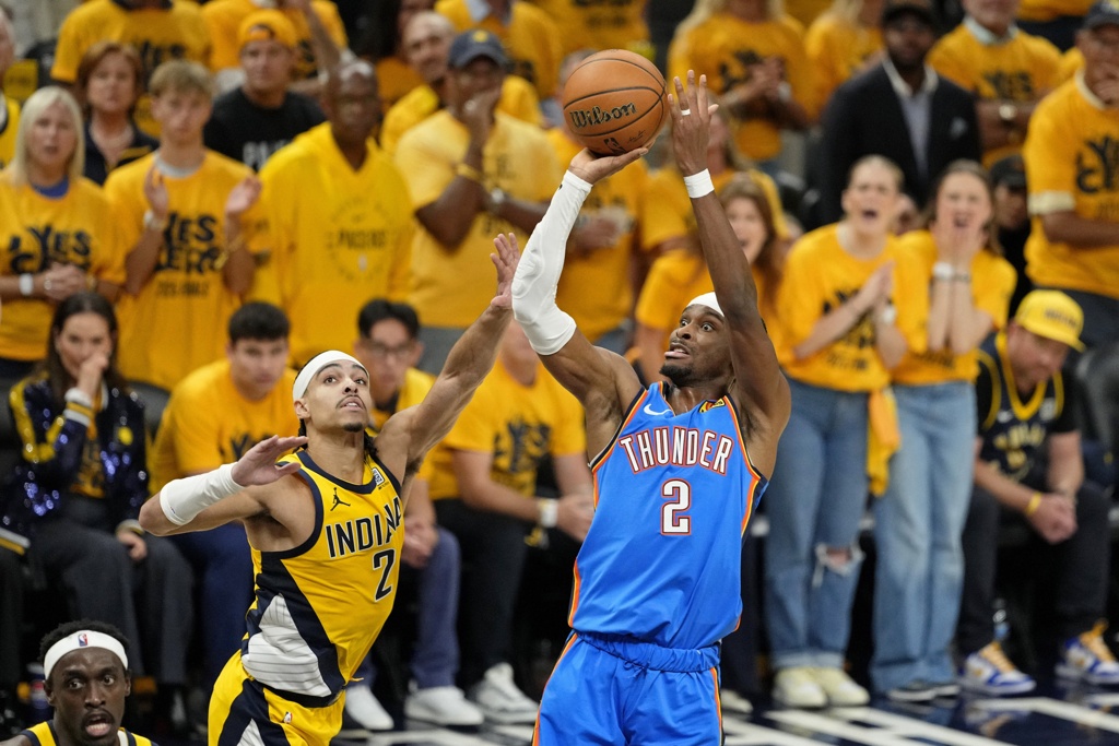 阿杰伊-米切尔:和亚历山大一起打球简直太轻松了 阿杰伊-米切尔:和亚历山大一起打球简直太轻松了