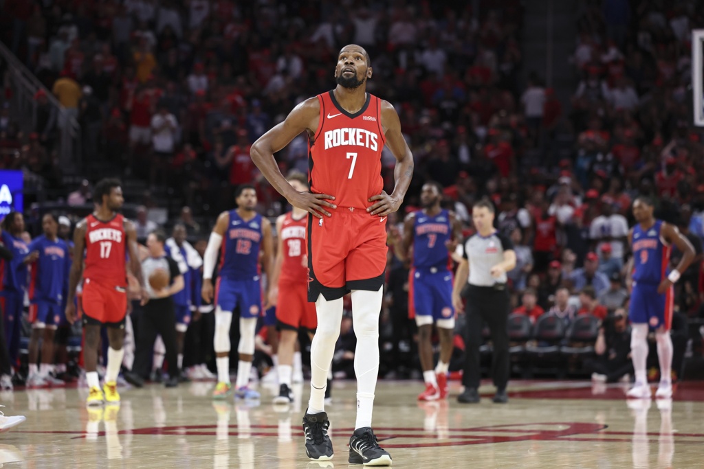 张佳玮：火箭暂时找到了两种模式 杜兰特在就他投 不在就防守反击